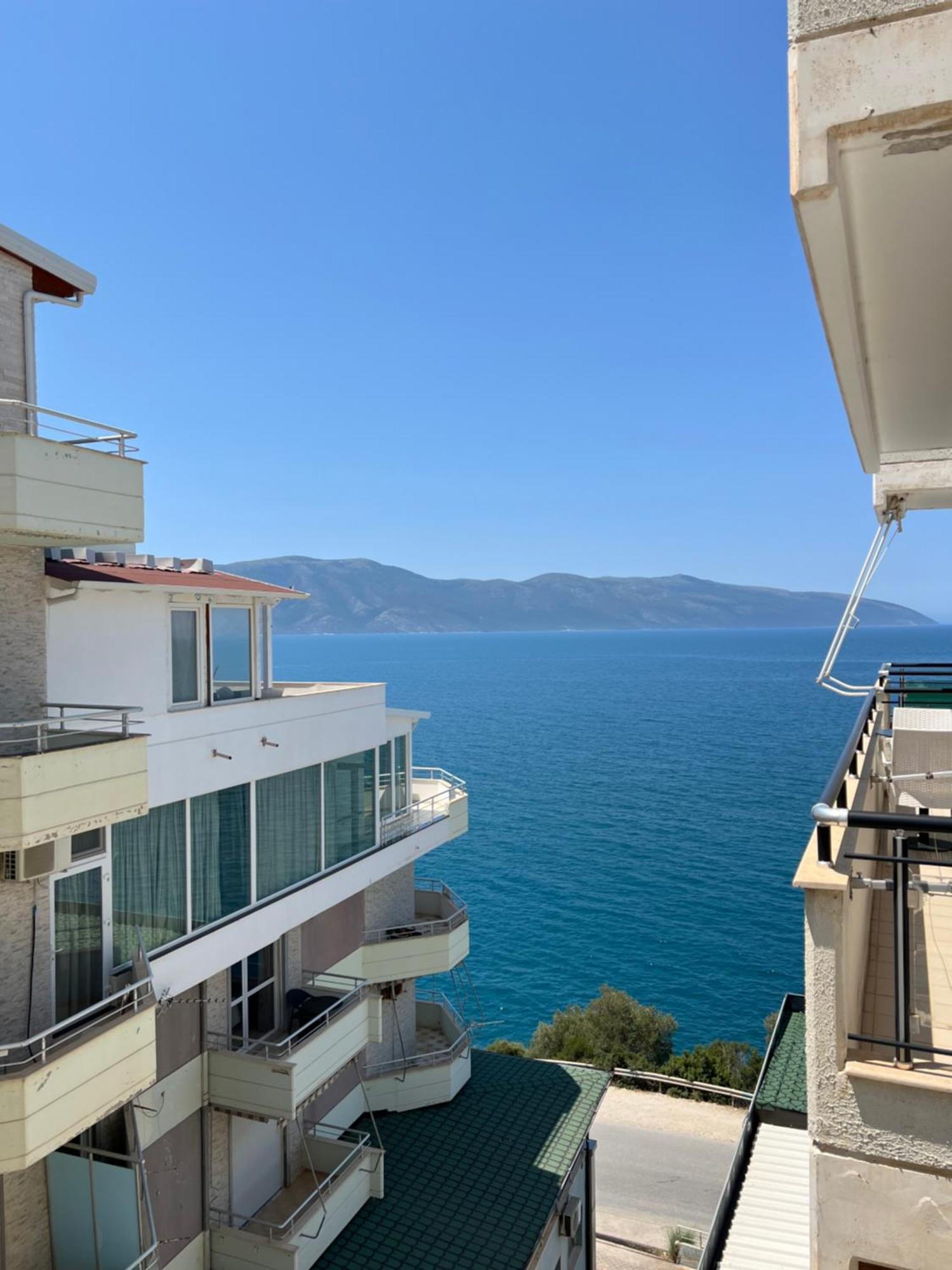 The Blue Horizon Hotell Radhimë Eksteriør bilde
