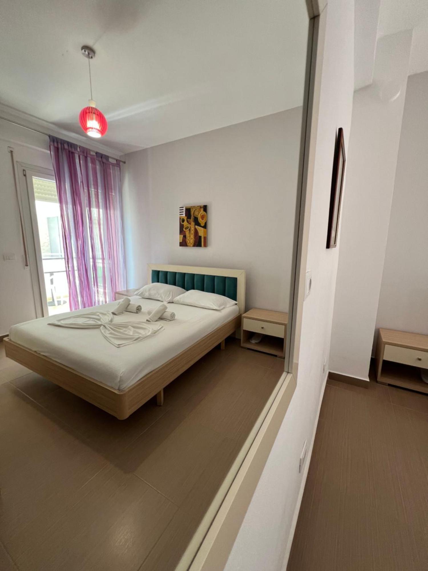 The Blue Horizon Hotell Radhimë Eksteriør bilde